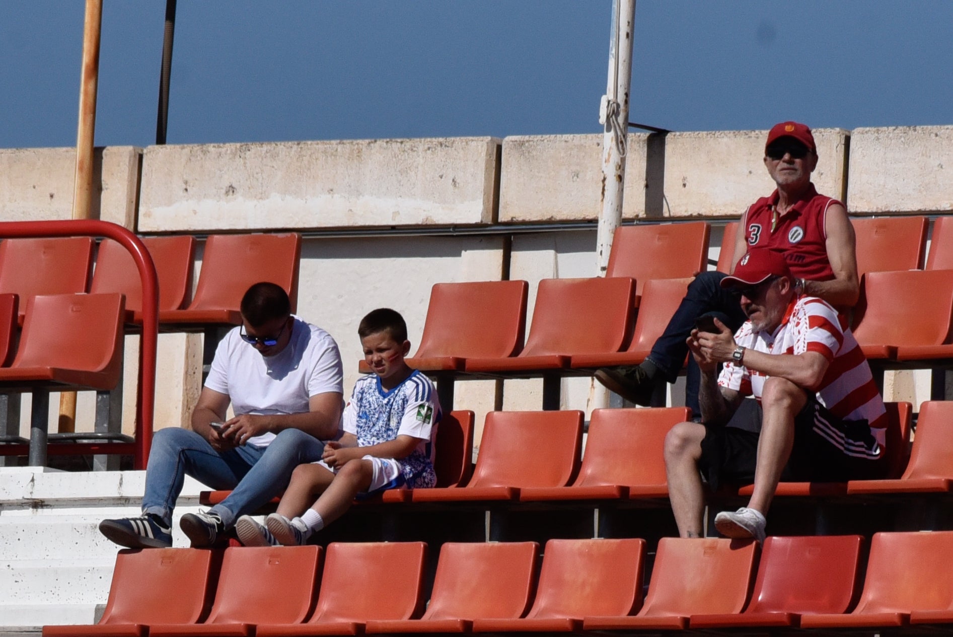 Encuéntrate en Los Cármenes durante el Granada - Elche