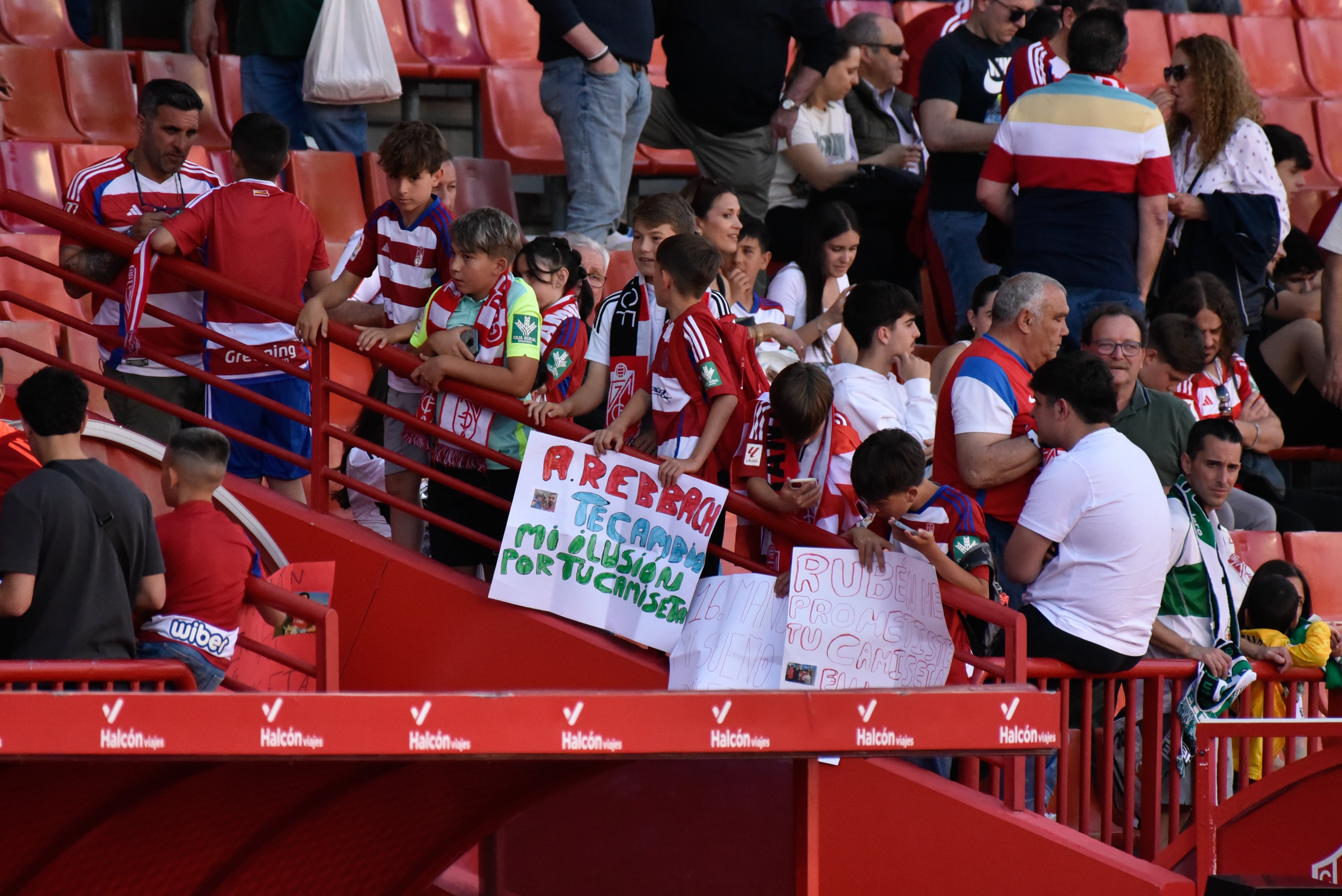 Encuéntrate en Los Cármenes durante el Granada - Elche