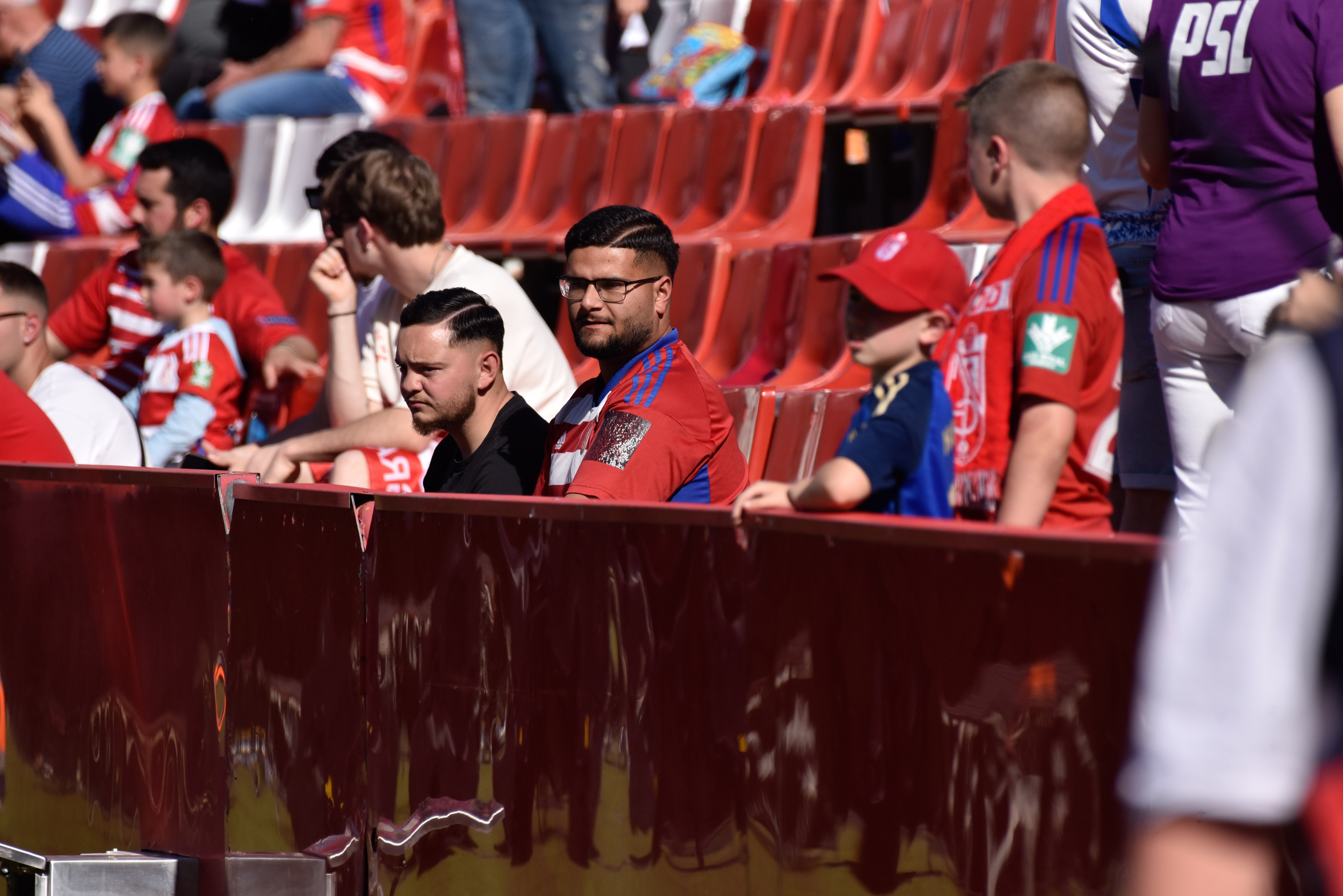 Encuéntrate en Los Cármenes durante el Granada - Elche