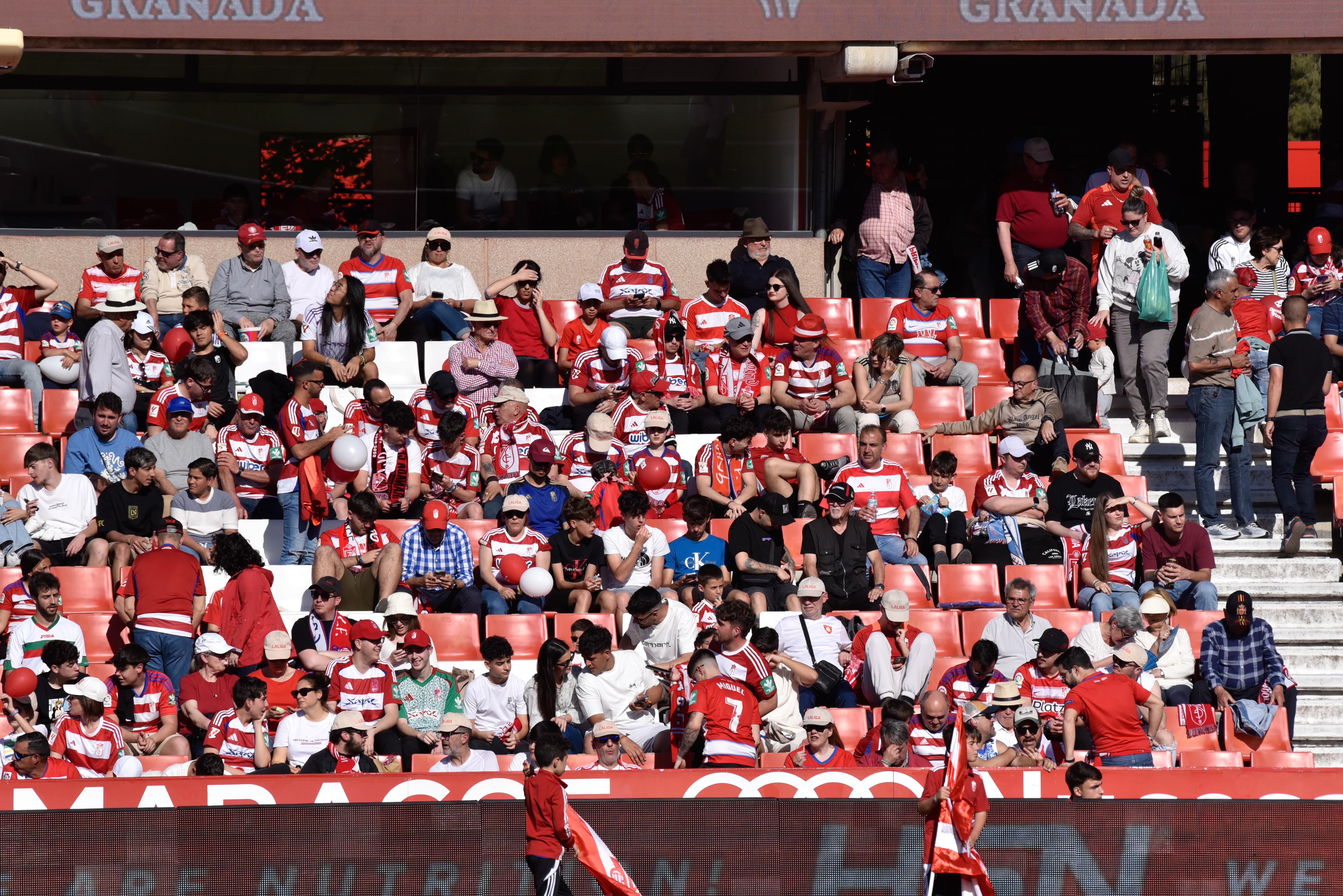 Encuéntrate en Los Cármenes durante el Granada - Elche
