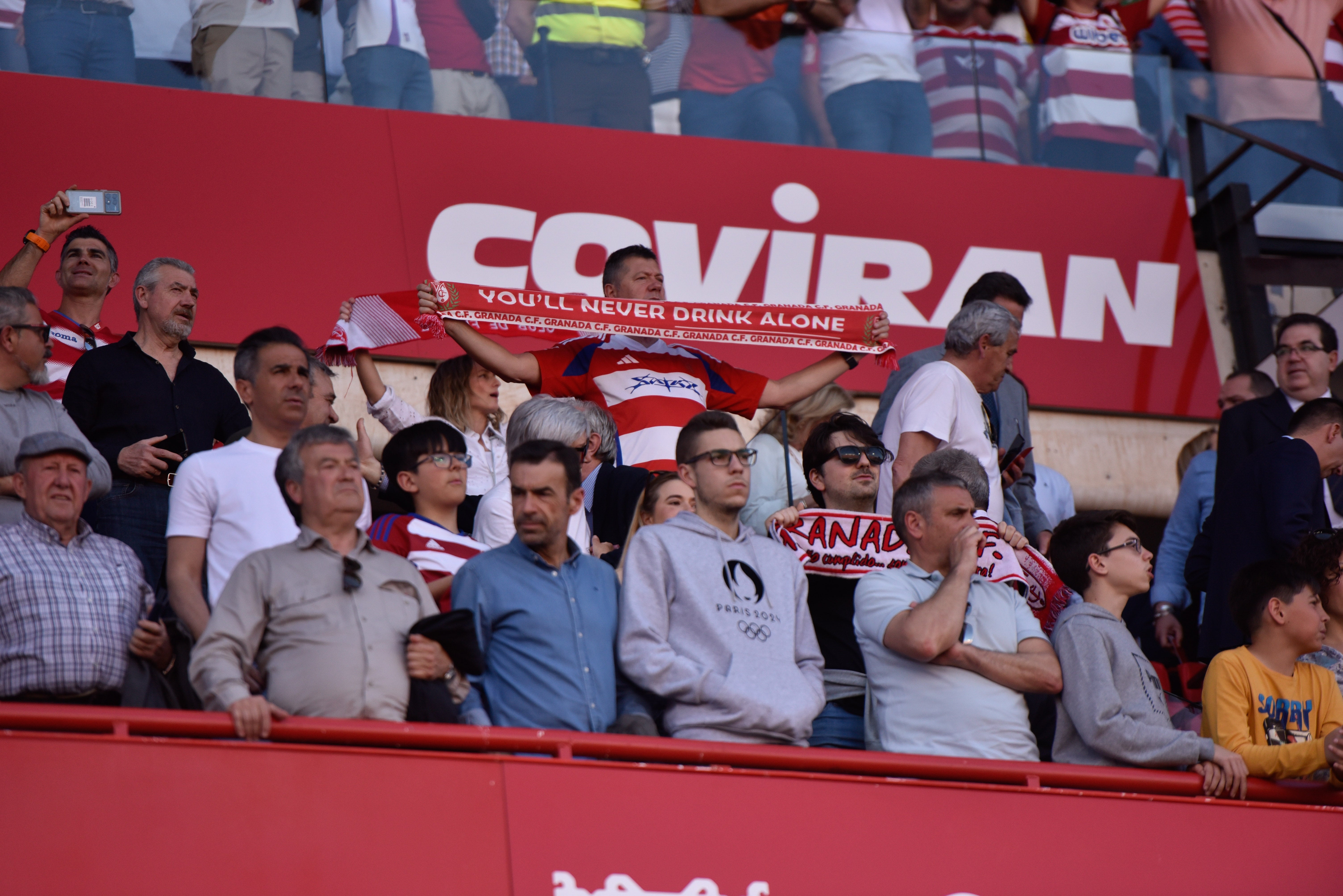Encuéntrate en Los Cármenes durante el Granada - Elche