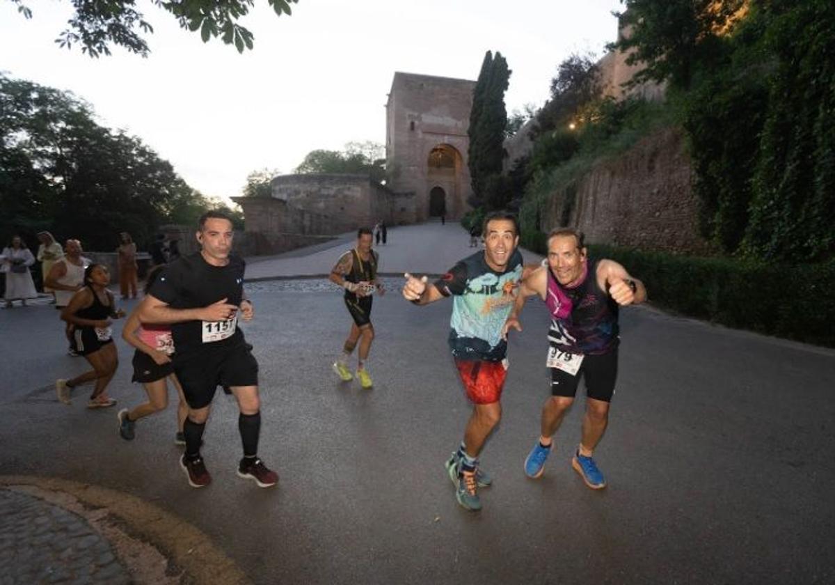 La Media Maratón vuelve igual de bella aunque solo bordee la Alhambra