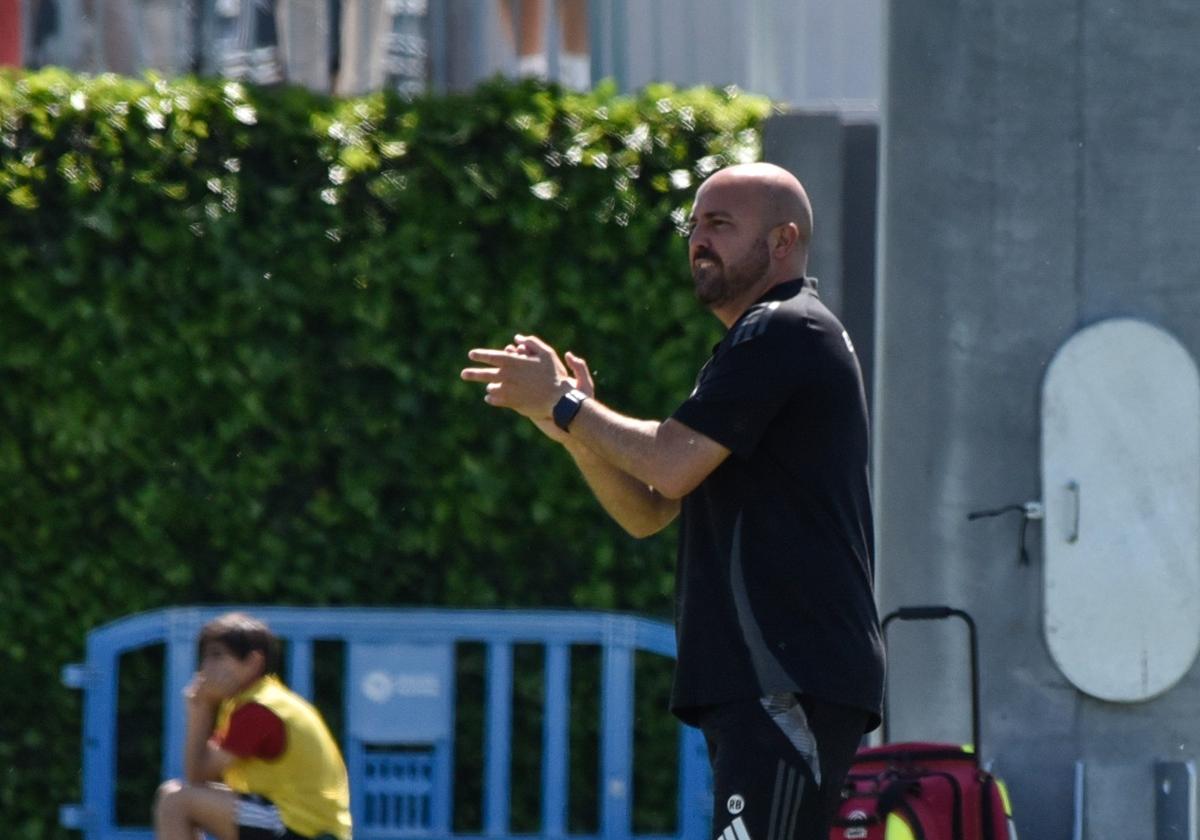 «el recreativo granada lo hace todo en el campo, pero no tiene gol» | ideal