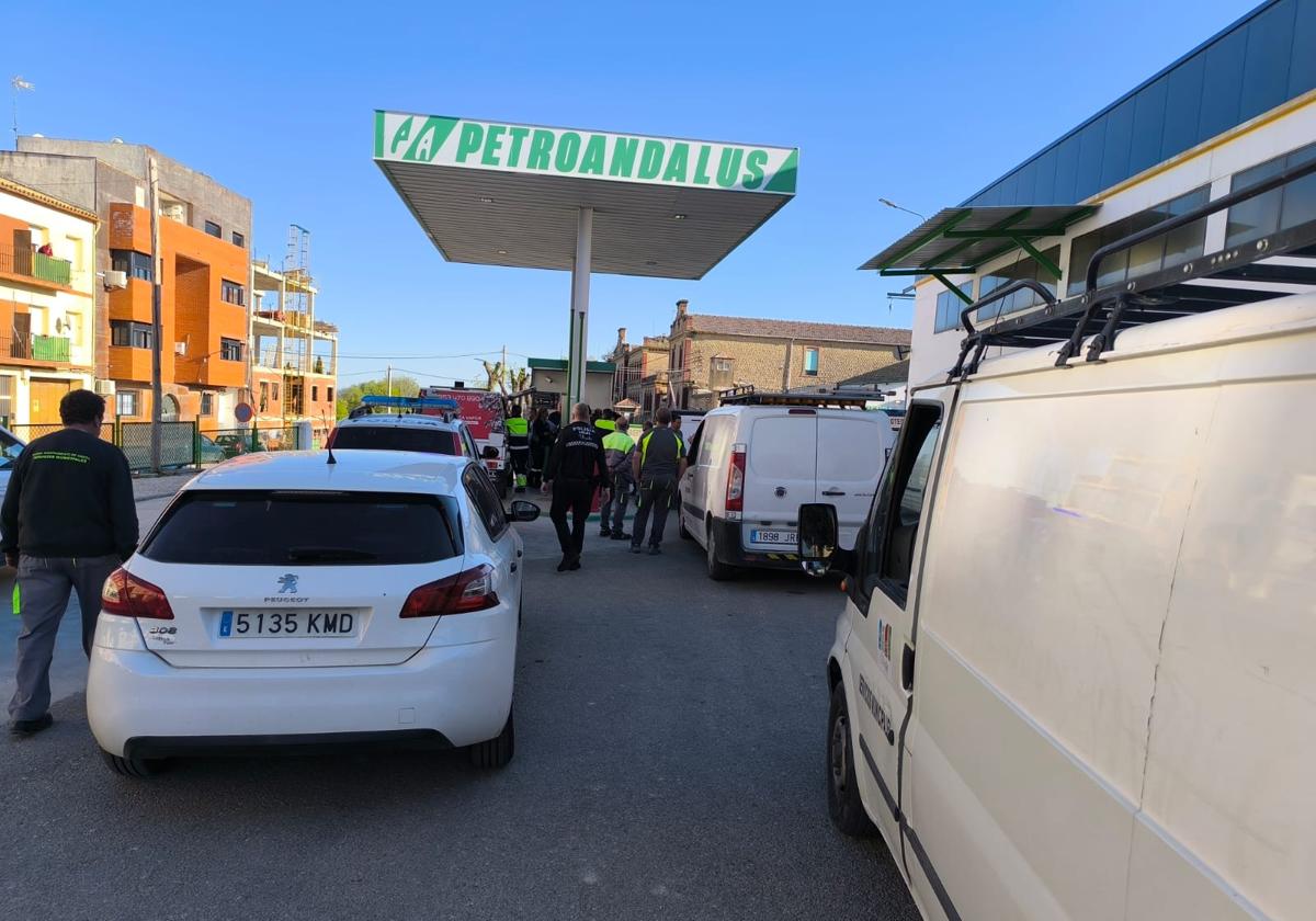 La única gasolinera de úbeda que funciona pese al apagón: «hay colas de 30 minutos» | ideal