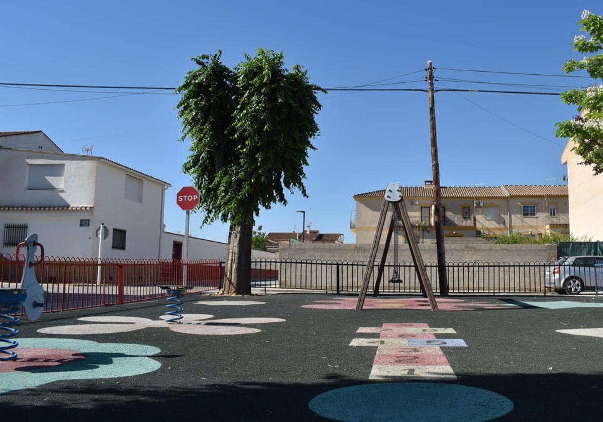 Chollo en en el Área Metropolitana de Granada: un piso de 136 m2 por 18.300 euros