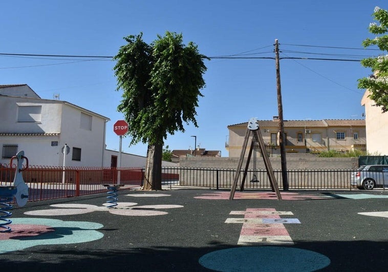 Chollo en en el Área Metropolitana de Granada: un piso de 136 m2 por 18.300 euros