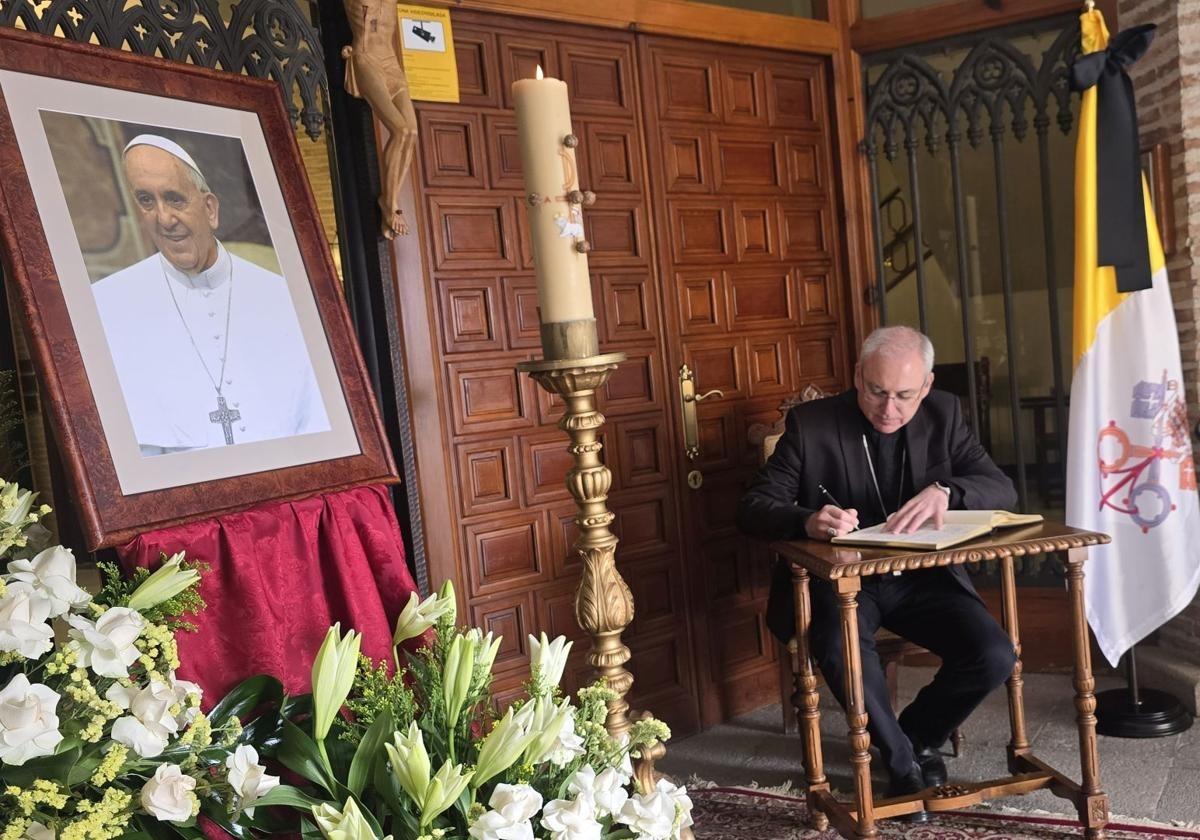 Aplazado el funeral previsto en Jaén por la muerte del Papa