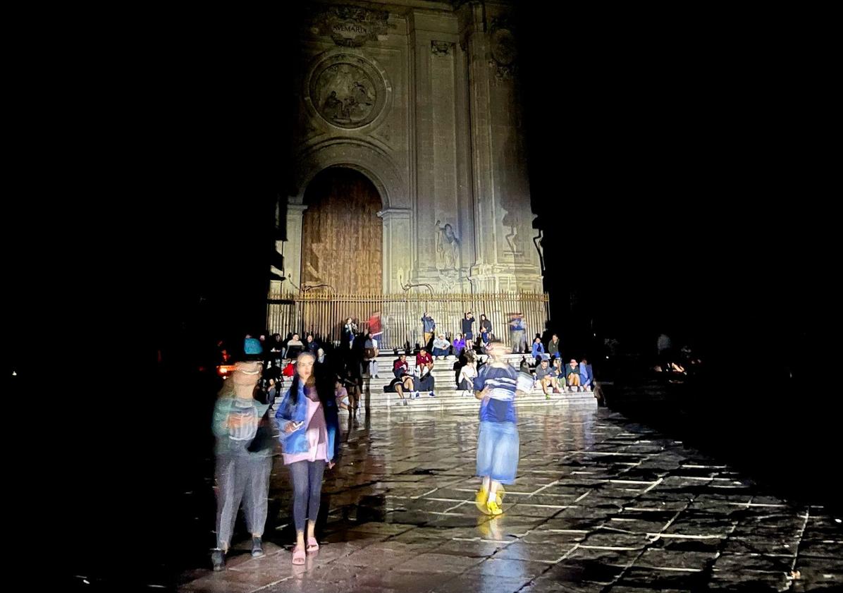 Imagen principal - La Cateral, buscando cobertura y Recogidas a oscuras. 