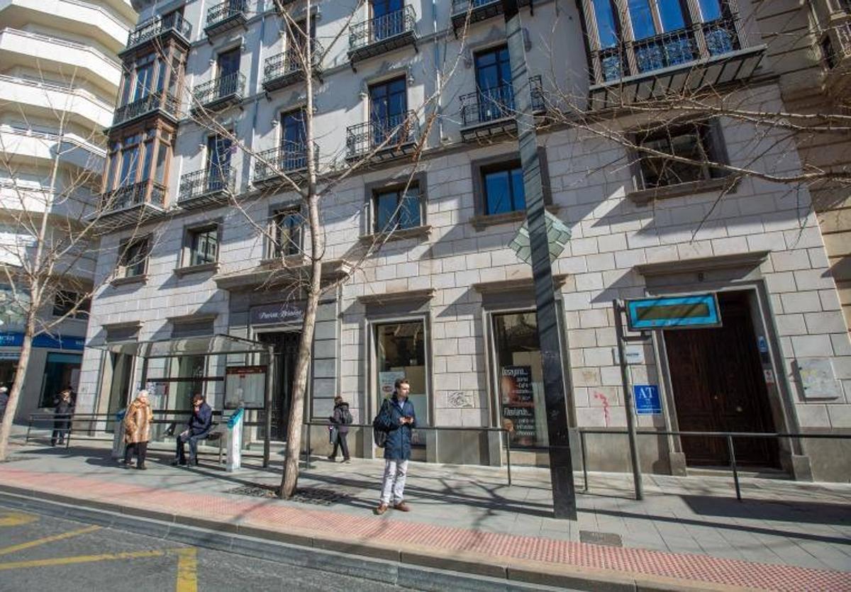 Dos heridos tras el atropello a un peatón en gran vía | ideal