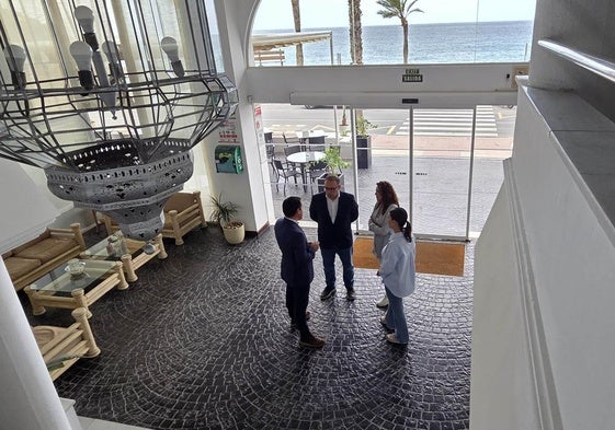 Reabre un mítico hotel de La Herradura tras una reforma integral