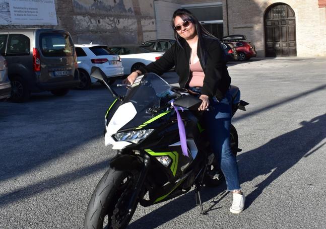 Mabel, una gran aficionada a las motos