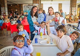 La tortilla, gran protagonista del mediodía del Día de la Cruz.