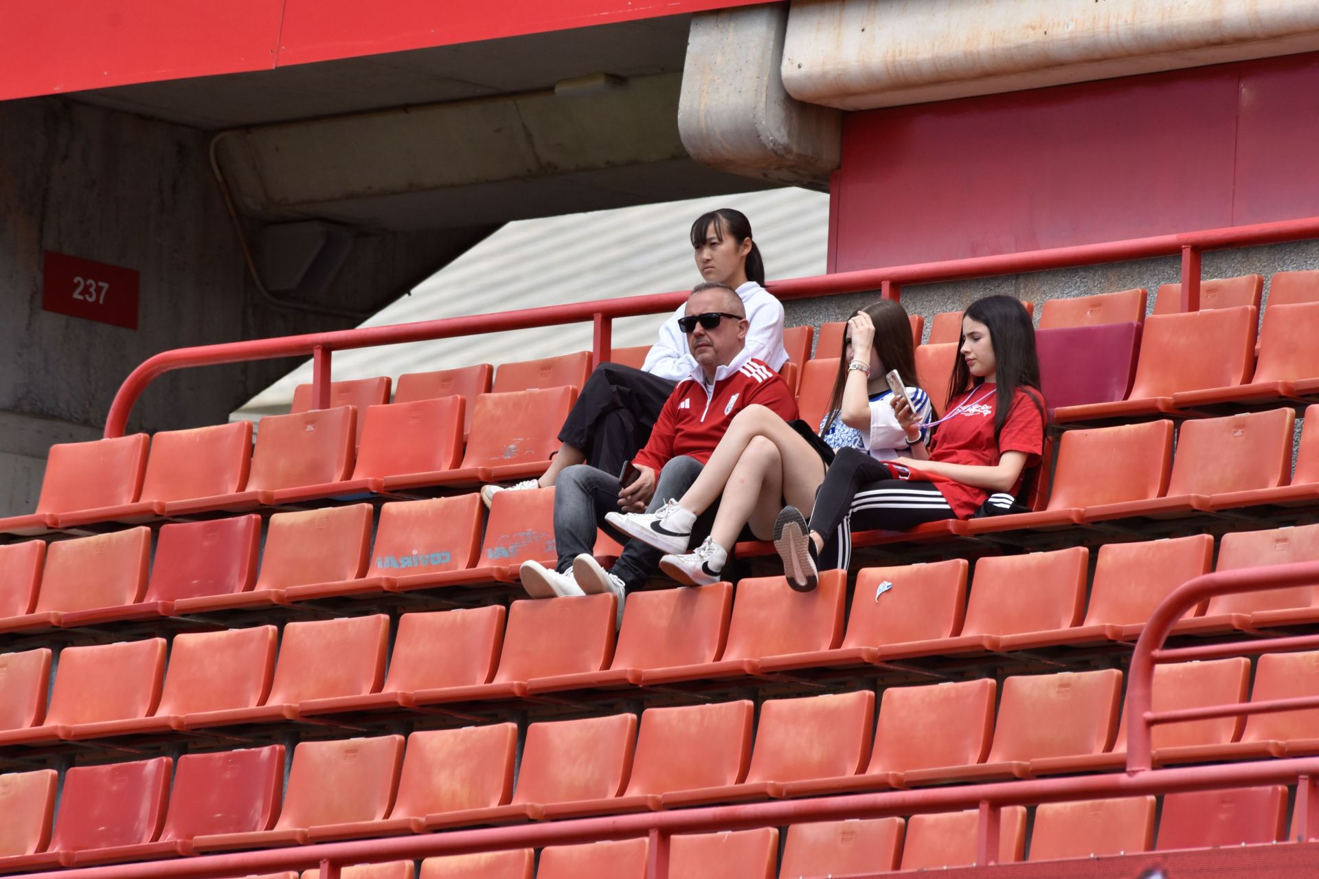 Encuéntrate en Los Cármenes en el Granada-Real Madrid