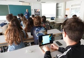 Escuela de Informática.