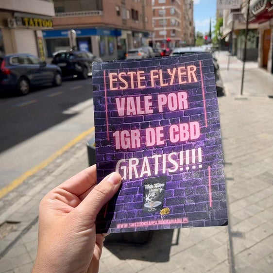 Un gramo de 'Cannabis sin' gratis en la puerta del colegio