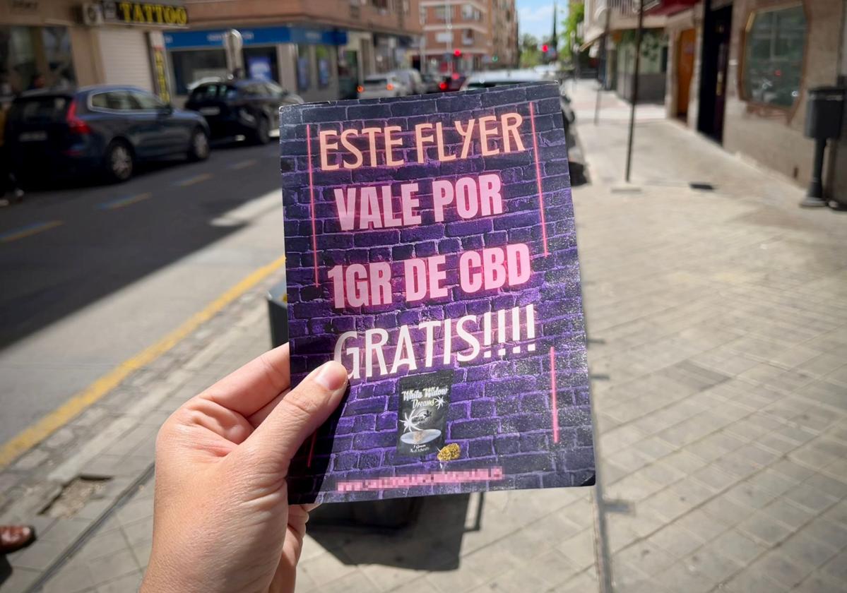 Un gramo de 'cannabis sin' gratis en la puerta del colegio | ideal