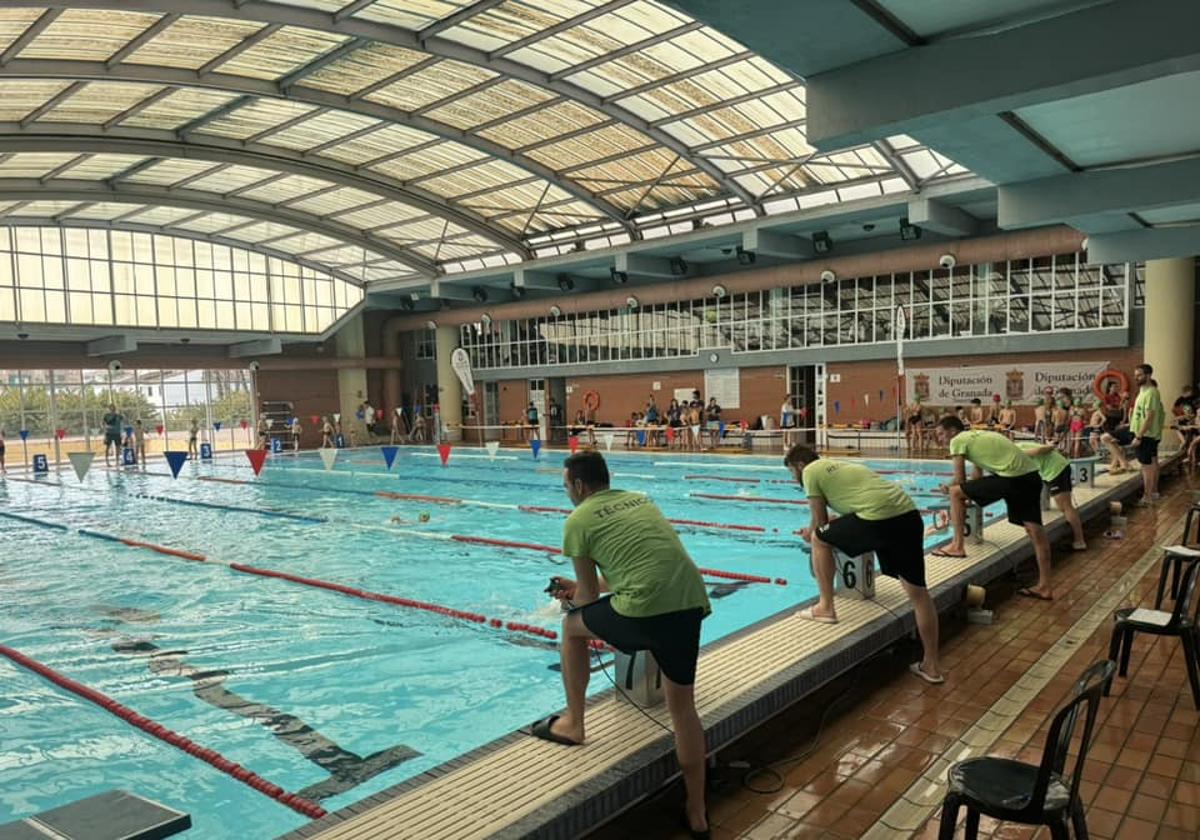 Reabre la piscina municipal de almuñécar tras su lavado de cara | ideal
