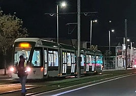 El tranvía circunlando, en pruebas, el pasado mes de noviembre.