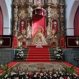 Altar del XIV Aniversario de la Coronación de la Virgen de la Aurora