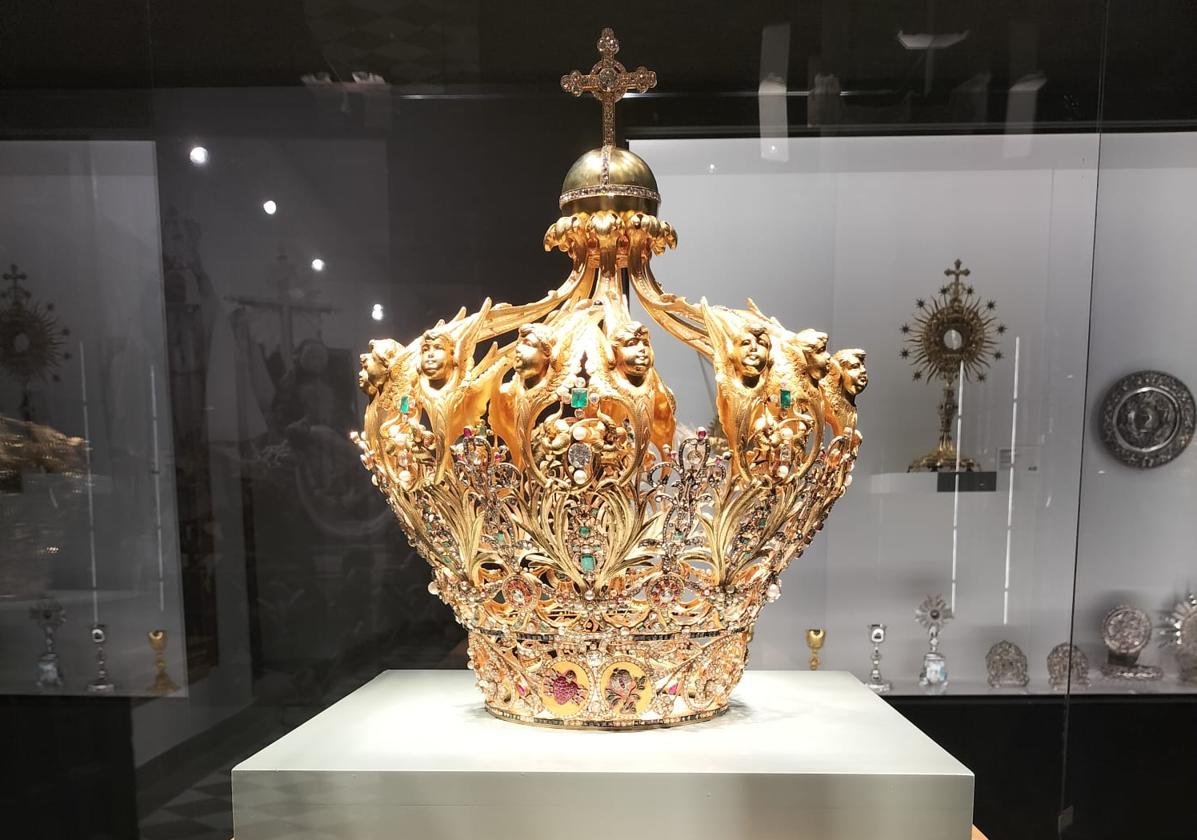 Corona de la Virgen de las Angustias.