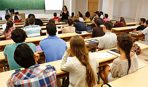 La Junta reclama al Gobierno que se respeten las competencias de Andalucía en materia universitaria