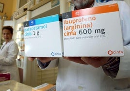 El aviso de un médico sobre dónde no hay que guardar el ibuprofeno y el paracetamol.