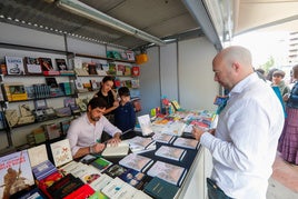 Las mejores imágenes del sábado en la Feria del Libro de Granada