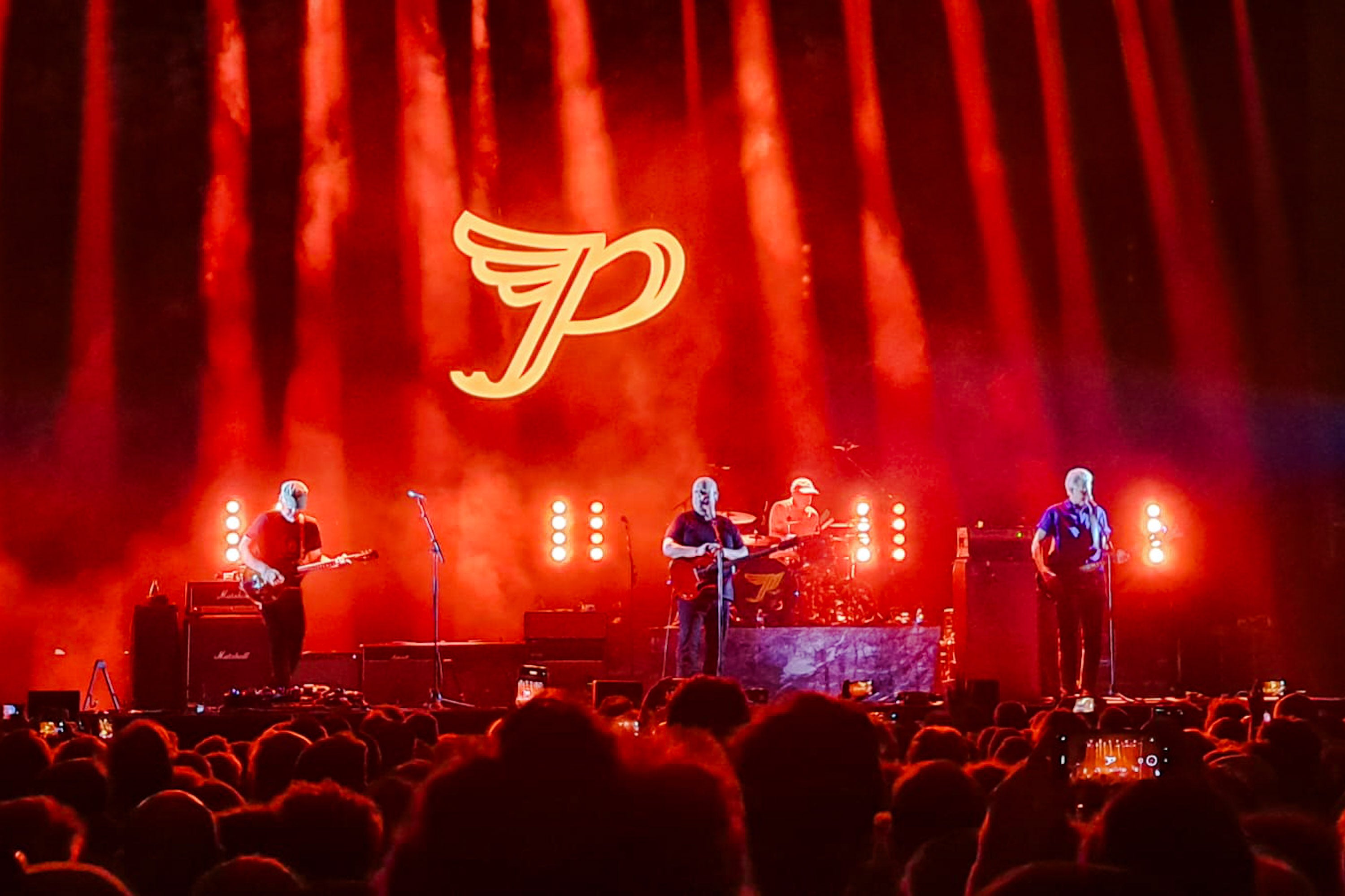 Gran ambiente en el concierto de los Pixies en Granada, el único en España