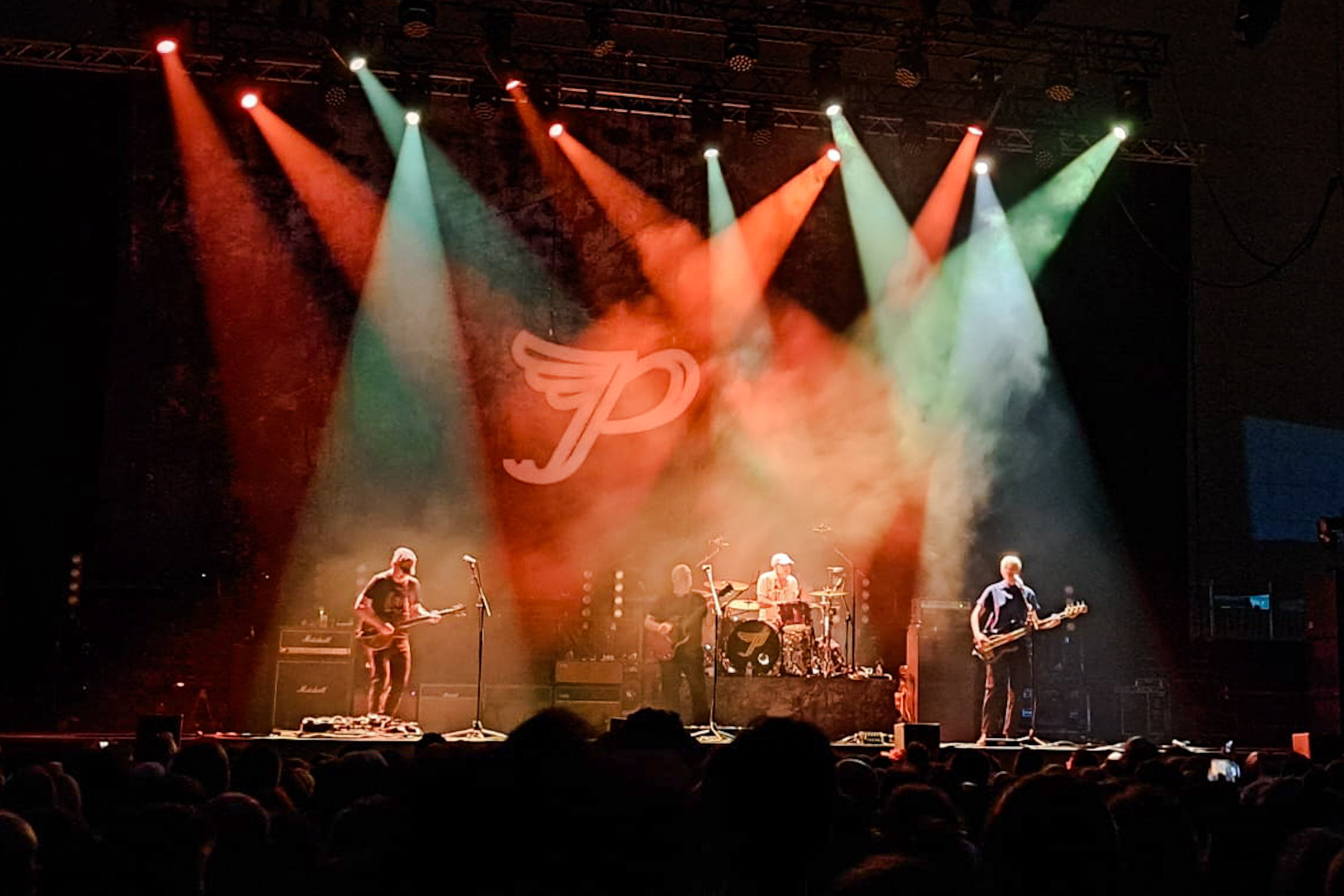 Gran ambiente en el concierto de los Pixies en Granada, el único en España