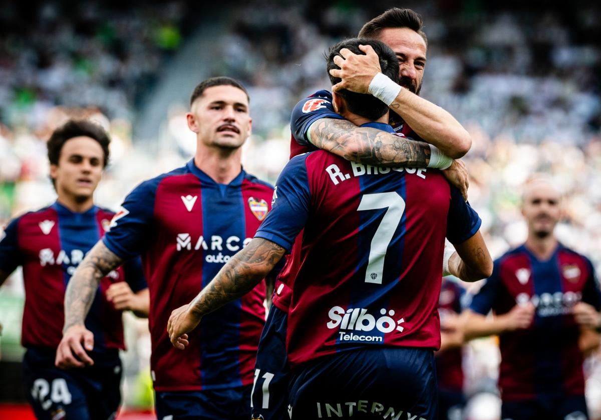 El levante saquea al elche por el ascenso directo | ideal