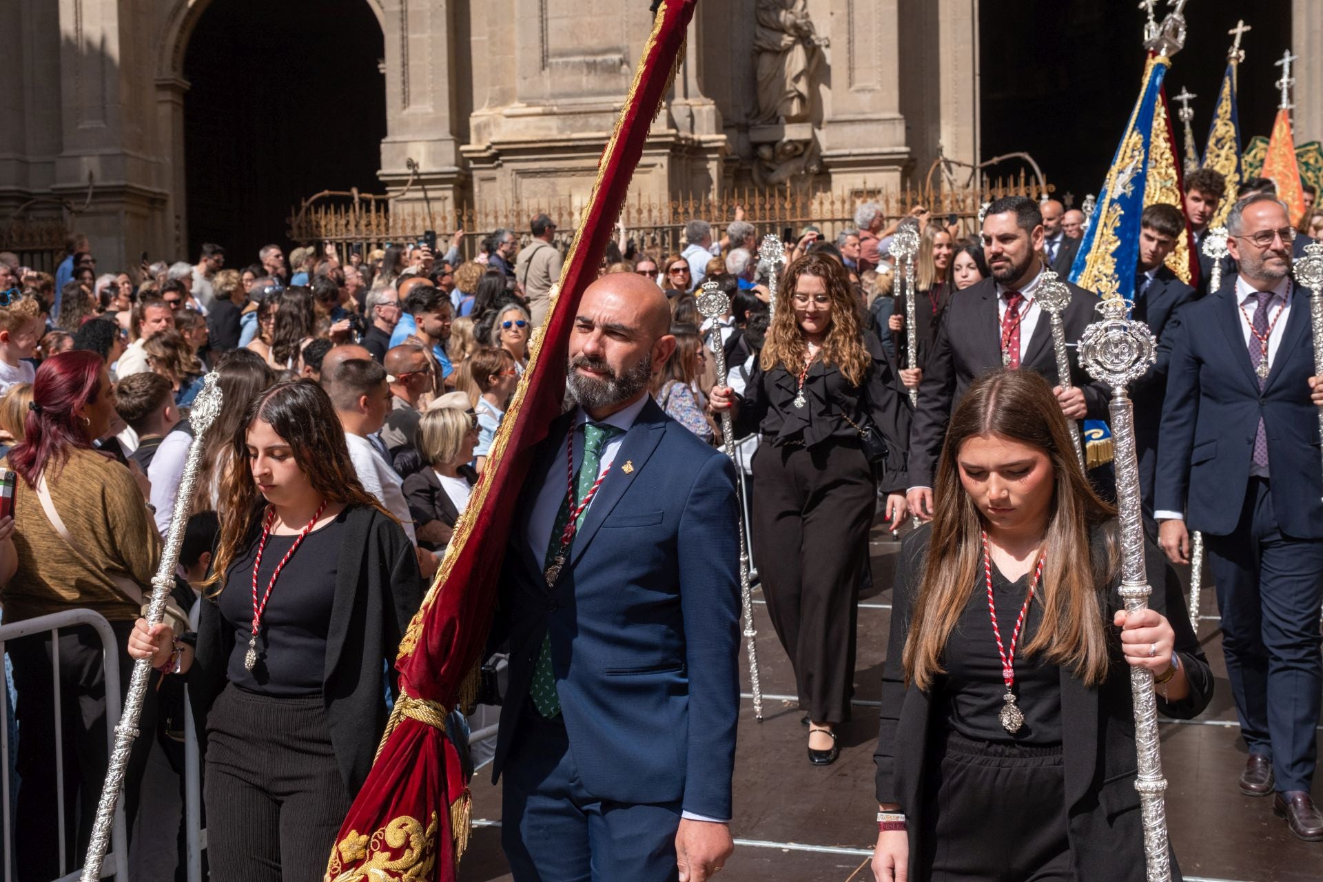 Así ha arropado Granada al Crucificado del Silencio