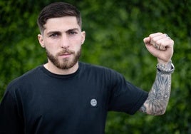 Giorgi Tsitaishvili aprieta el puño mientras posa para IDEAL.