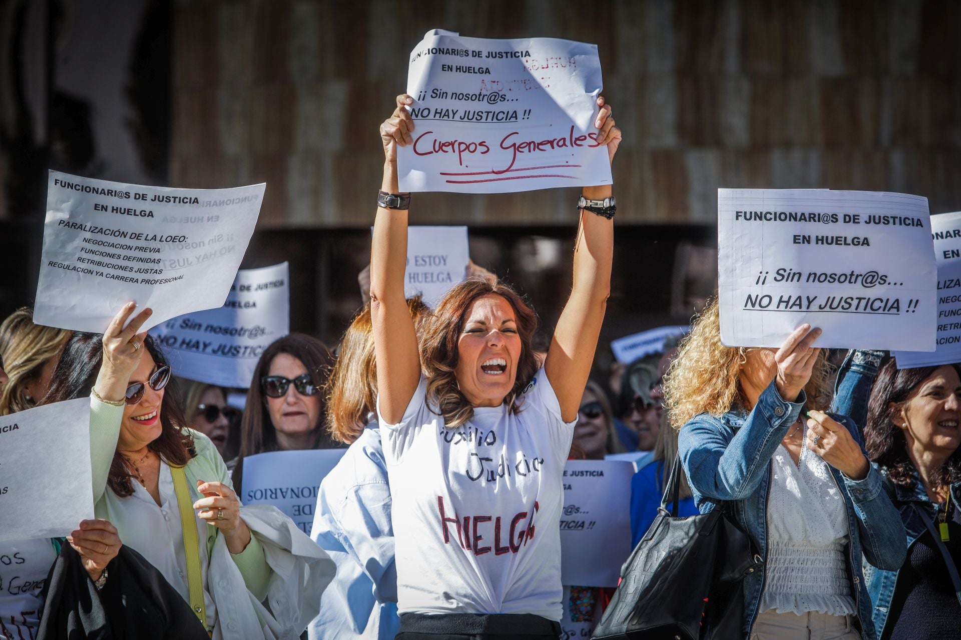 Los sindicatos de justicia acusan al tsja de mentir sobre el horario de los funcionarios | ideal