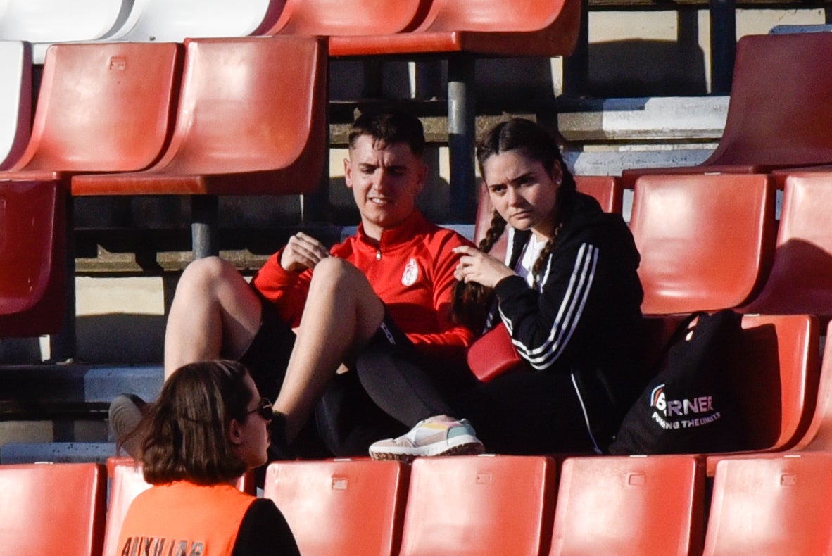 Encuéntrate en la grada del Granada-Eibar