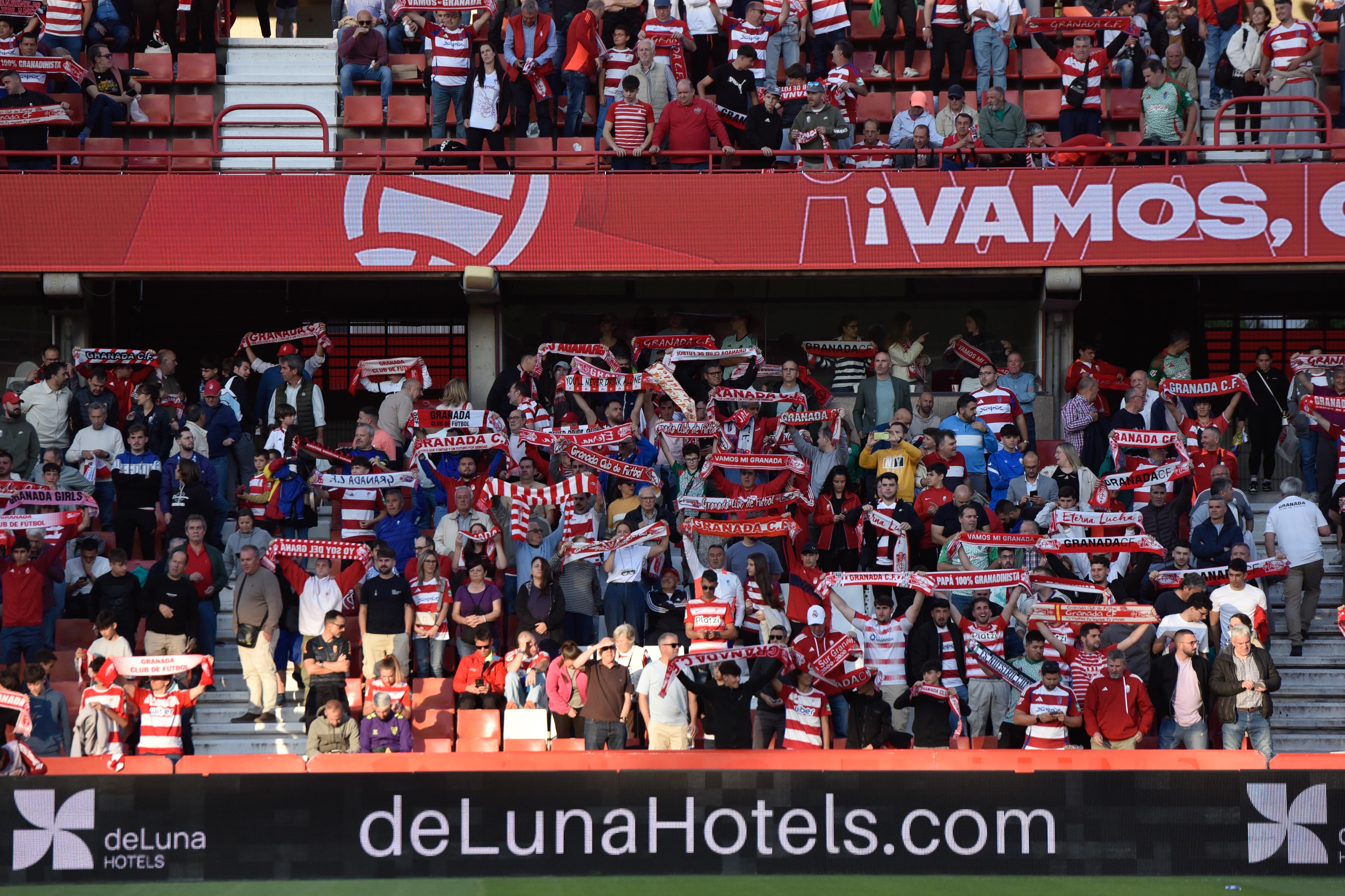 Encuéntrate en la grada del Granada-Eibar
