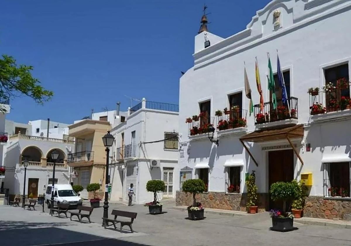 Plaza de la Libertad, lugar donde se encuentra el Ayuntamiento de Felix.