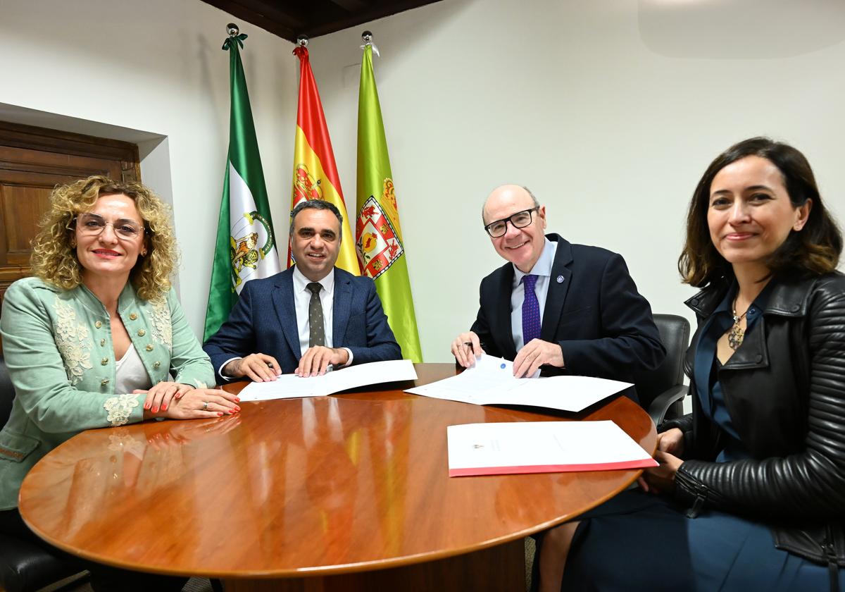 Diputación y ugr renuevan el convenio de colaboración para realizar cursos en la provincia | ideal