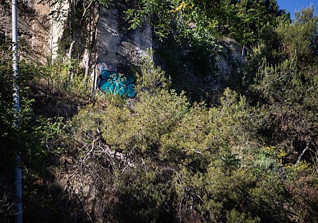 Pintada en la muralla Alberzana visible desde la Carretera de Murcia.