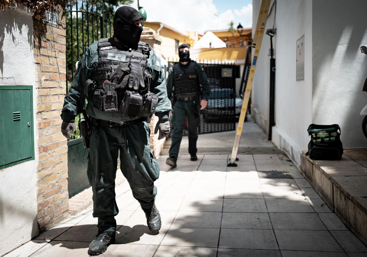 Las imágenes de la operación contra el narcotráfico en Ogíjares | Ideal
