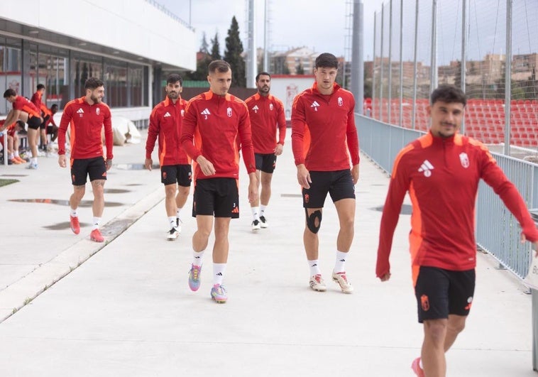 Borja Bastón apunta a baja junto a Stoichkov y Reinier