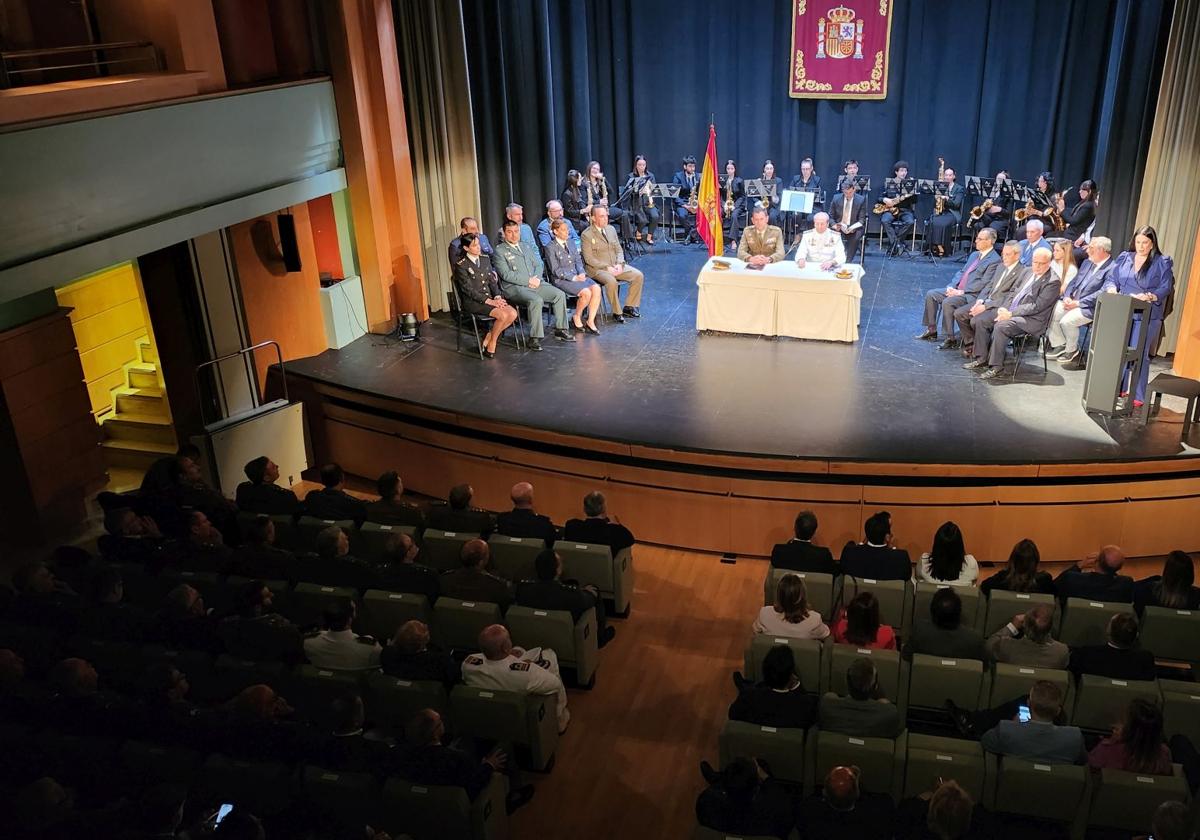 Las imágenes del acto de la Subdelegación de Defensa tras cumplir 31 años en Jaén | Ideal
