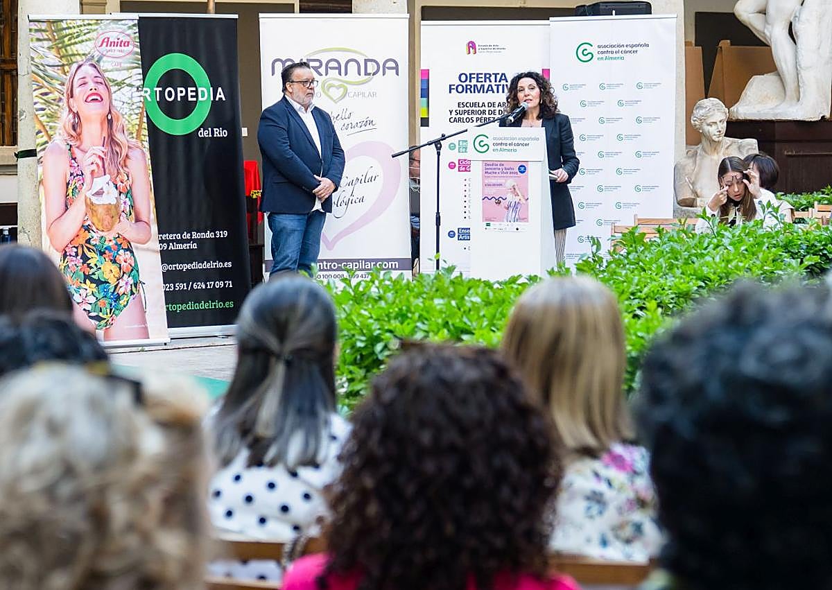 Imagen secundaria 1 - Modelos de Almería en la lucha contra el cáncer de mama
