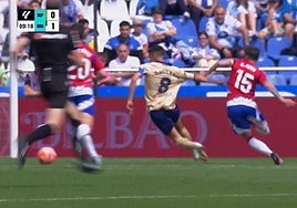 Sánchez López valida el gol de Rebbach tras una acción delicada de Neva en su área