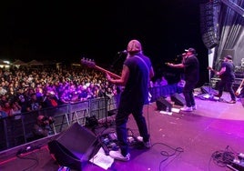 Imagen del público asistente desde el escenario del 'Víncula'.