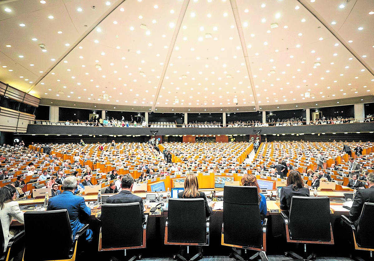 Andalucía defiende en bruselas la gestión directa de los fondos europeos | ideal