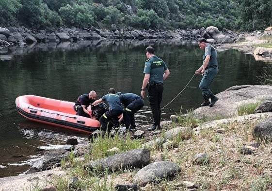 Dispositivo de búsqueda en el embalse del Jándula.