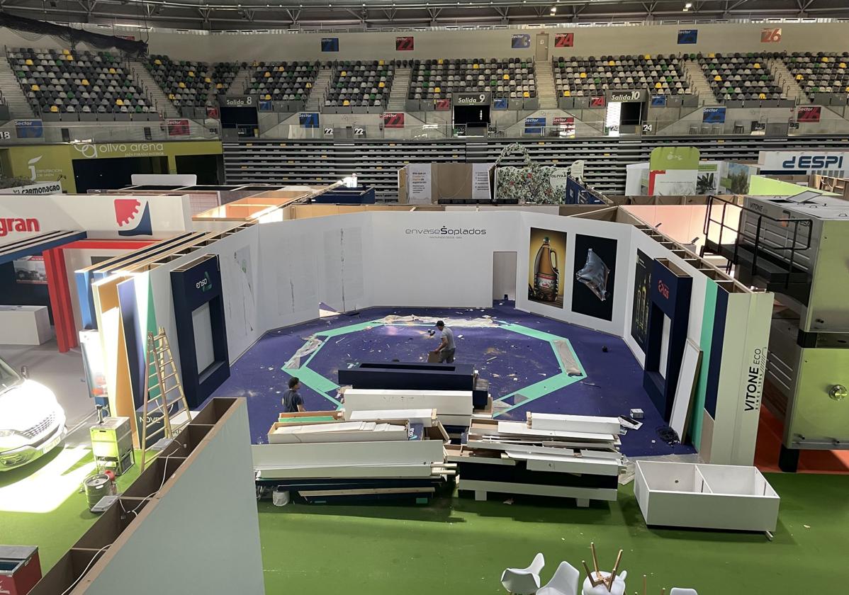 Aspecto que presentaba el Olivo Arena este domingo, un día después del cierre de Expoliva 2025.