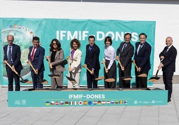 Primera piedra del acelerador tras diez años para liderar el gran proyecto científico del país