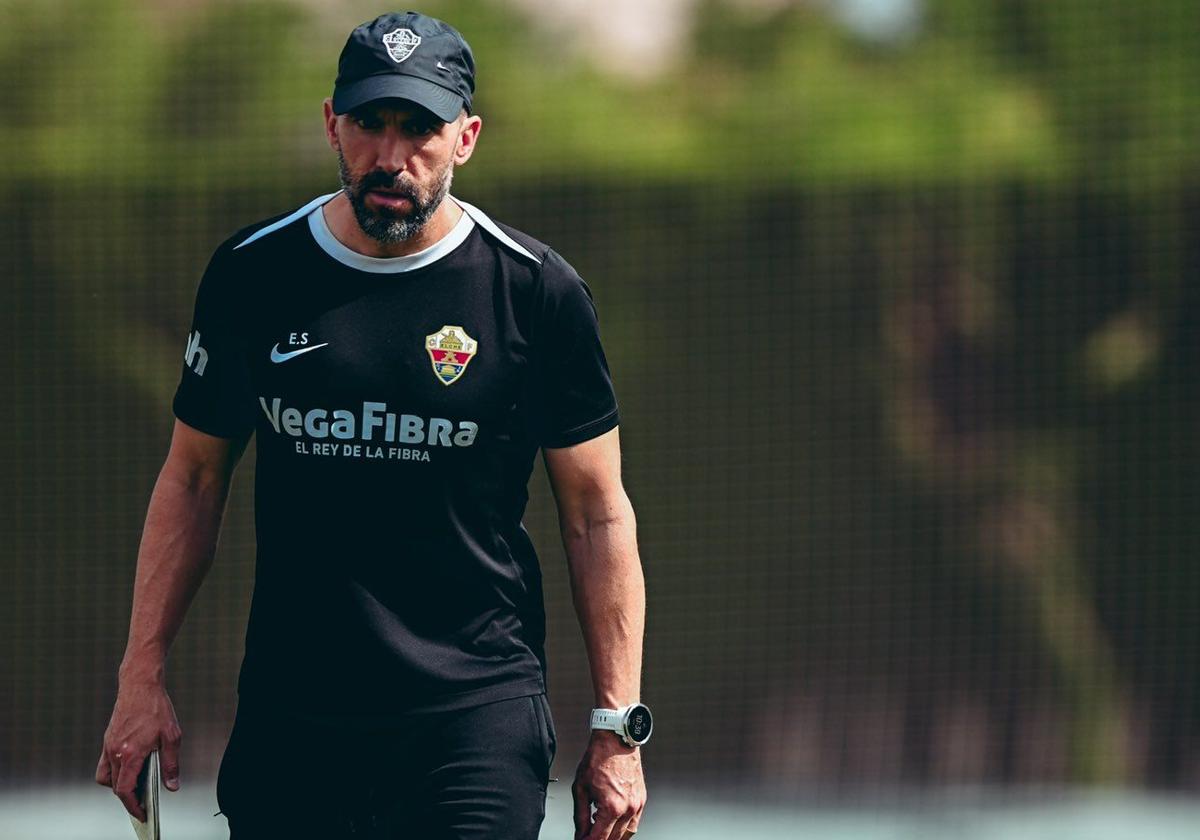 La queja del entrenador del elche por los horarios en segunda | ideal