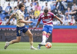Abde Rebbach finaliza la transición que dio ventaja al Granada en Riazor.
